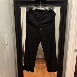 Black Wide-Leg Pants

Great for lounge wear or outdoor wear.